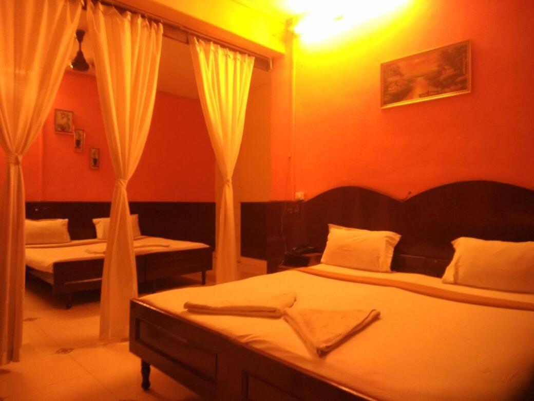 Diamond Hotel Daman Exterior photo